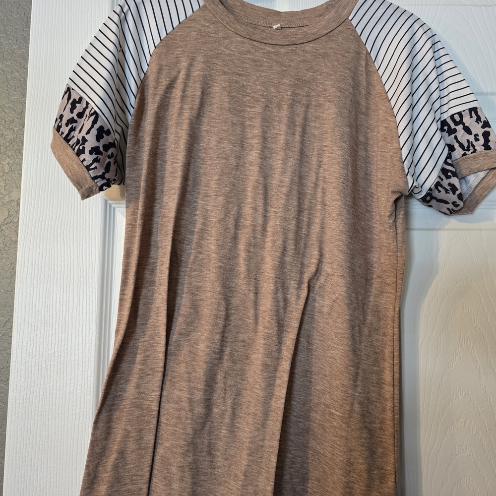 Bundles Of 5 Women's Light Blue Ruffle Sleeve Top - Picture 3 of 5
